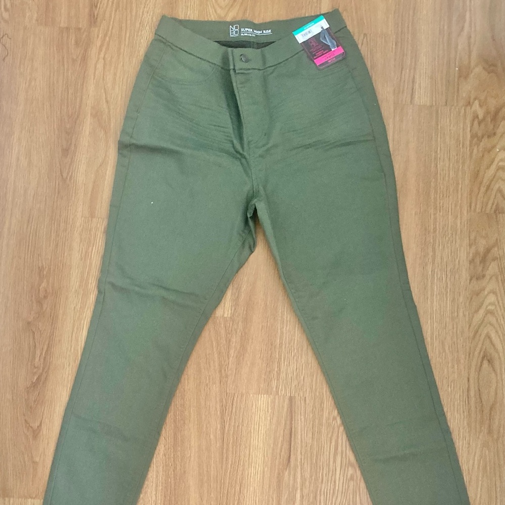 💕*NWT* Women’s No Boundaries Curvy For Every Body Super High Rise Jegging 💕 - Picture 5 of 6
